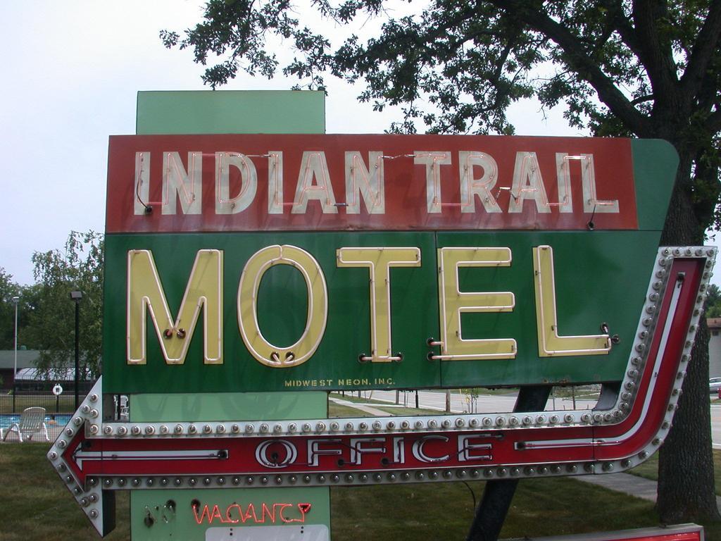 Indian Trail Motel Wisconsin Dells Exteriér fotografie