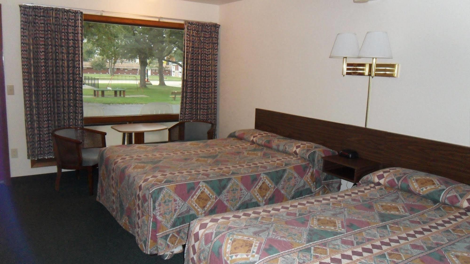 Indian Trail Motel Wisconsin Dells Exteriér fotografie