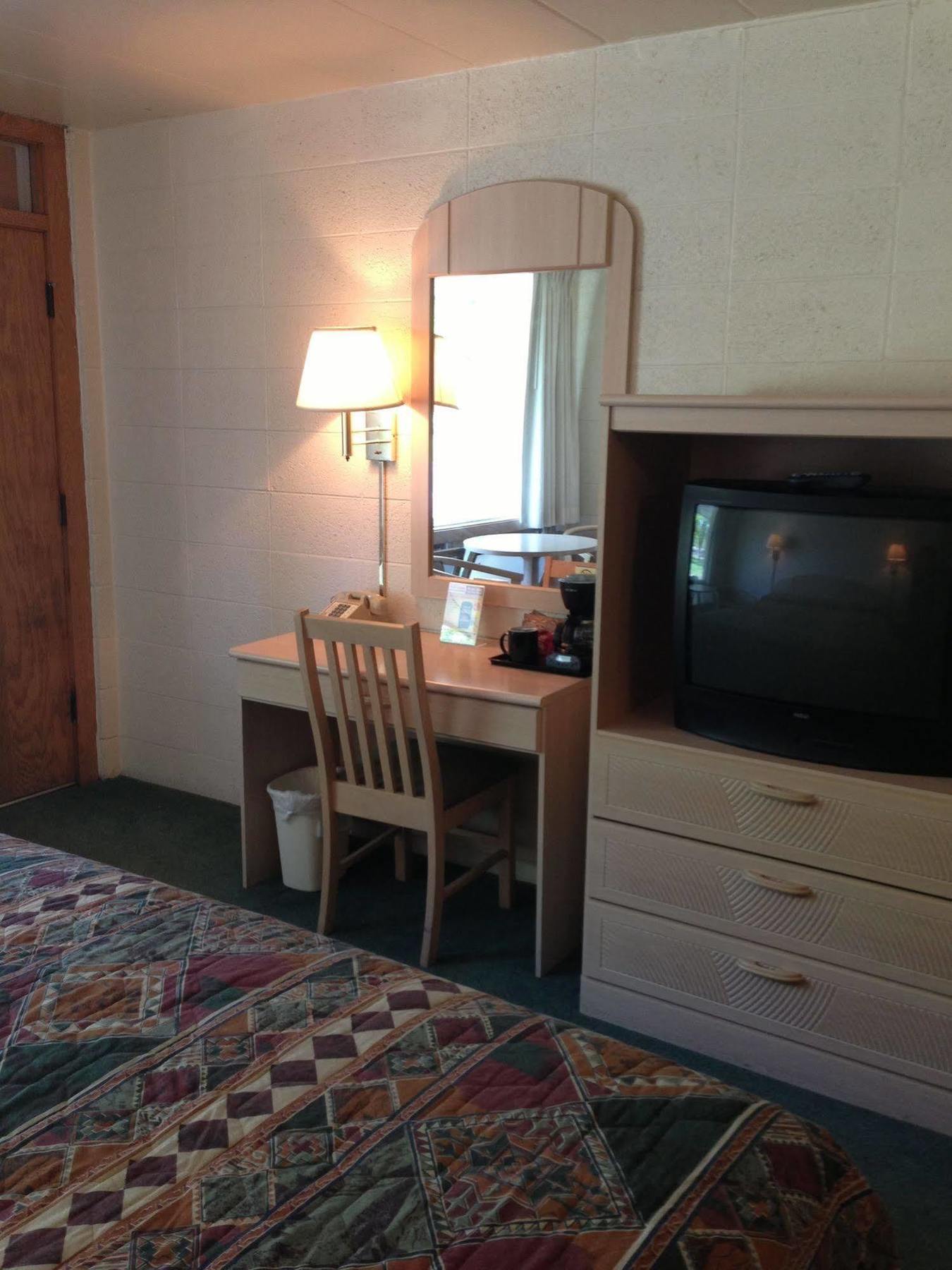 Indian Trail Motel Wisconsin Dells Exteriér fotografie