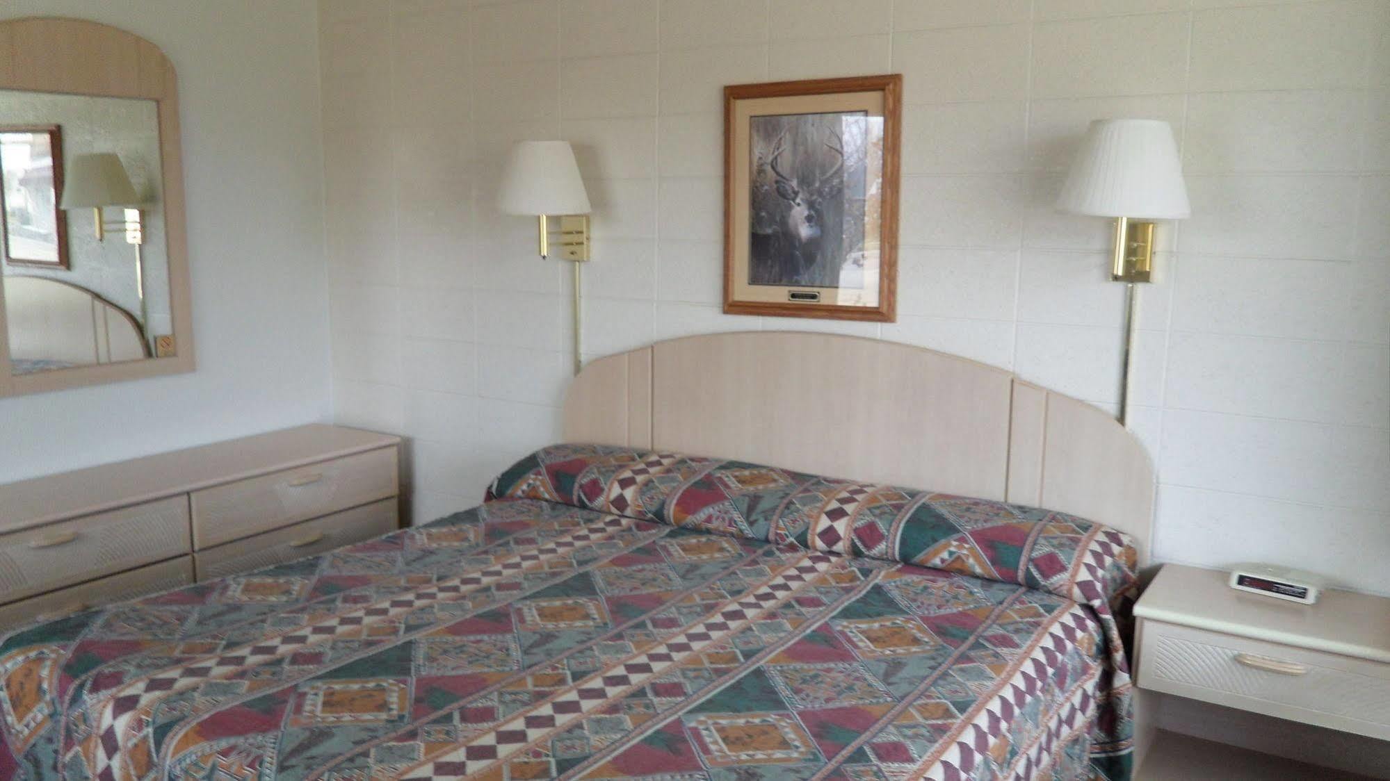 Indian Trail Motel Wisconsin Dells Exteriér fotografie